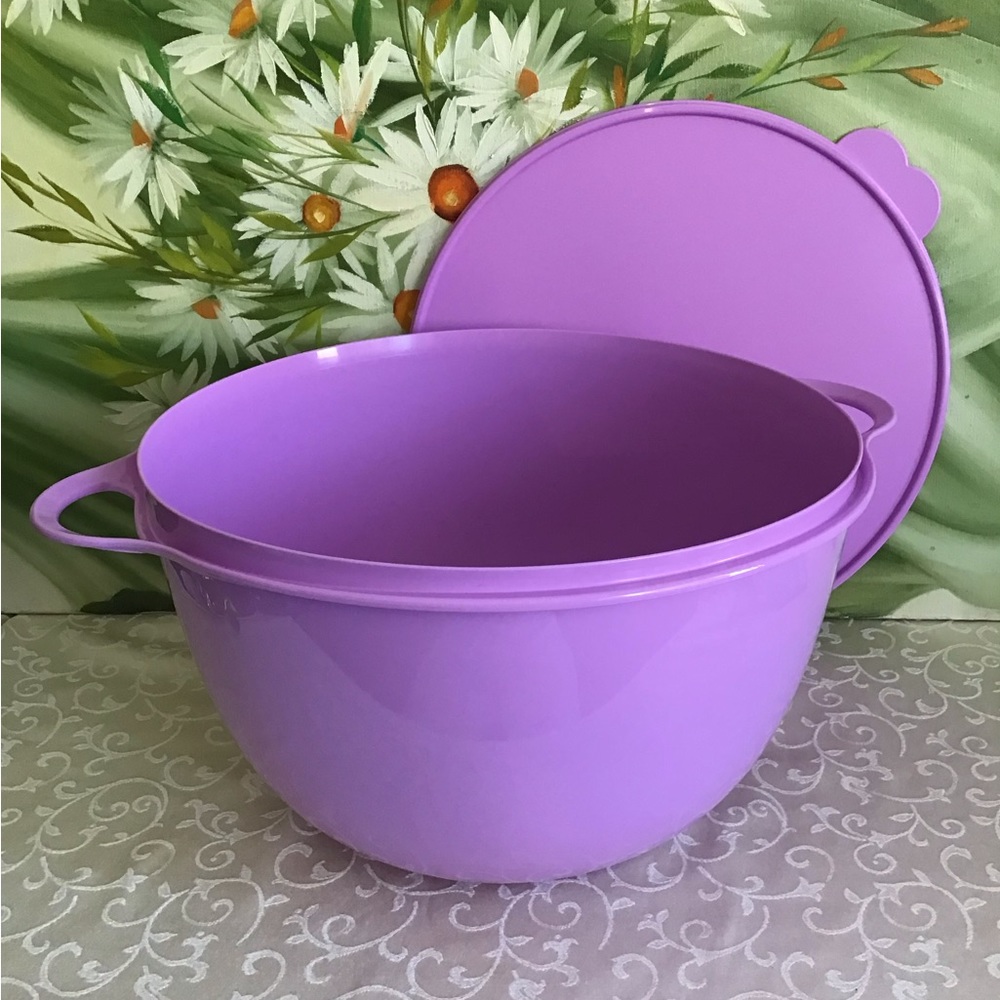 Tupperware Jumbo Thatsa Bowl